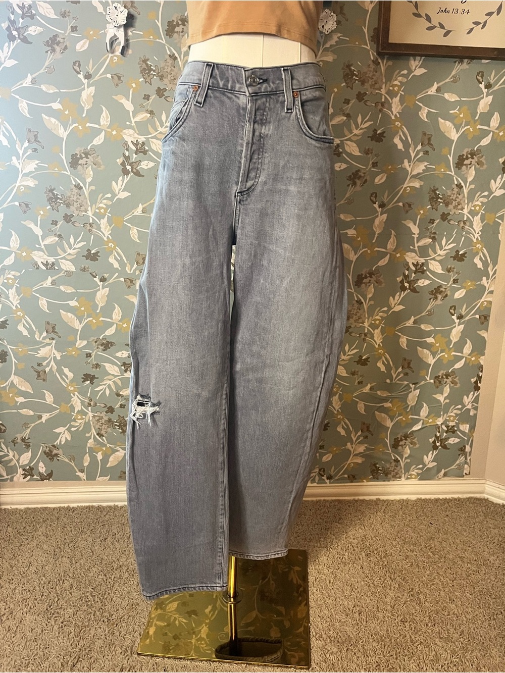 Citizens of Humanity Slight Barrel Jeans Size 27